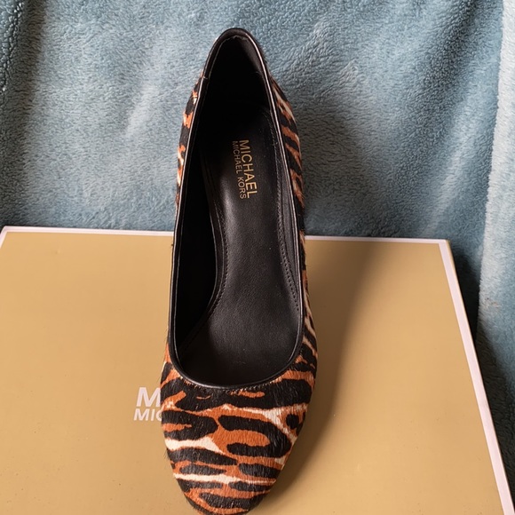 Micheal Kors Animal print shoes - Picture 10 of 10